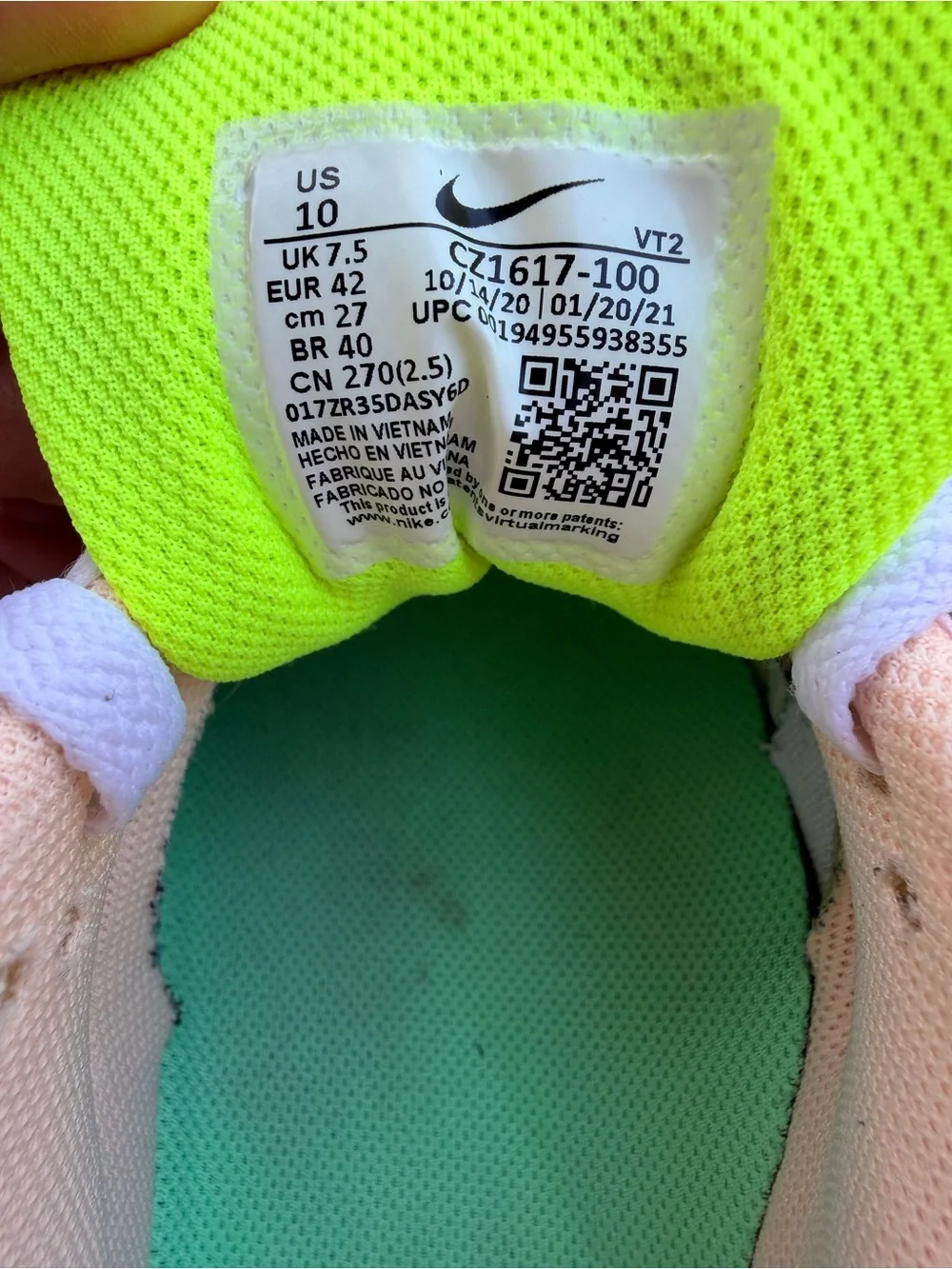 Women’s Nike Air Max 90